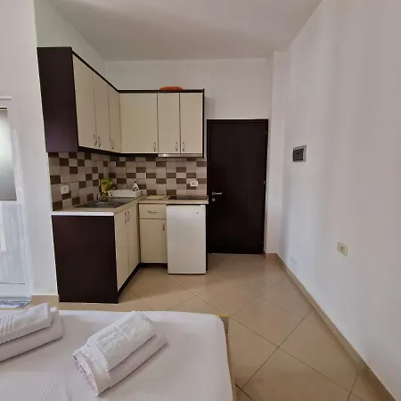 Eno Апартаменты Ксамил