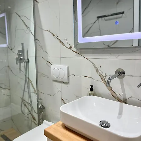 Eno Апартаменты Ксамил